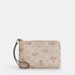 NWT - Coach Corner Zip Wristlet In Signature Canvas With Floral Print